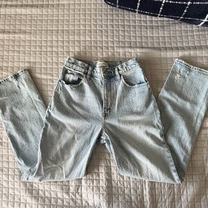 Abercrombie & Fitch Curve Love “The 90s Straight” Ultra High Rise Jeans